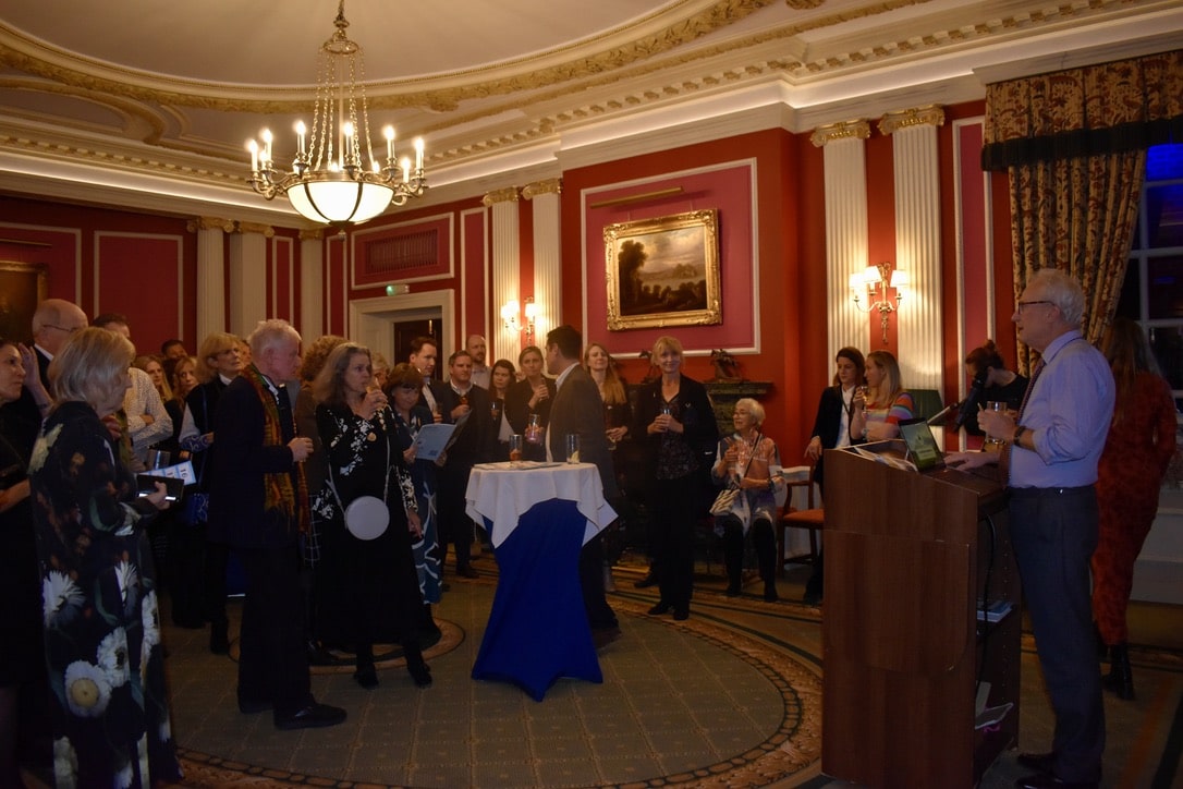 A18576D4-3AD3-4A5E-8FB8-F561D4530960_1_105_c-min