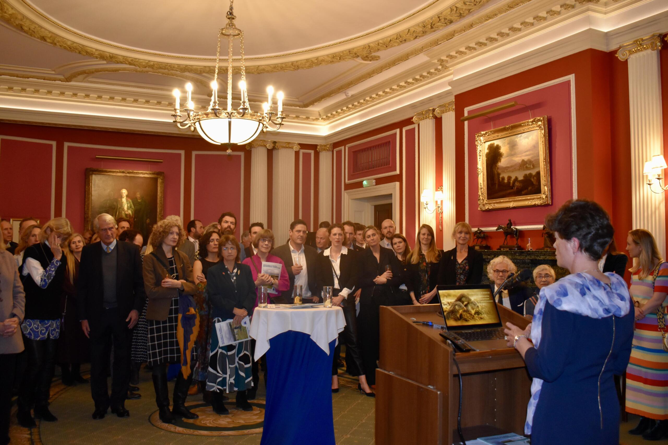 D9C5E498-E8DF-4543-AA2D-4FCB3F4BFD70_1_201_a-min