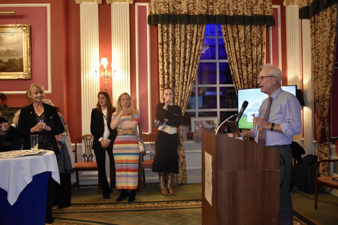 E7593ECE-11B8-4917-B72A-AD49CCFB95F1_1_105_c-min